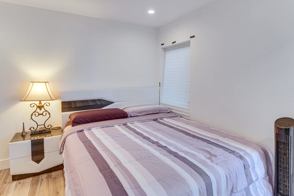 Work & Play! North Hills Studio 15 Mi to Hollywood Apartment in North Hills