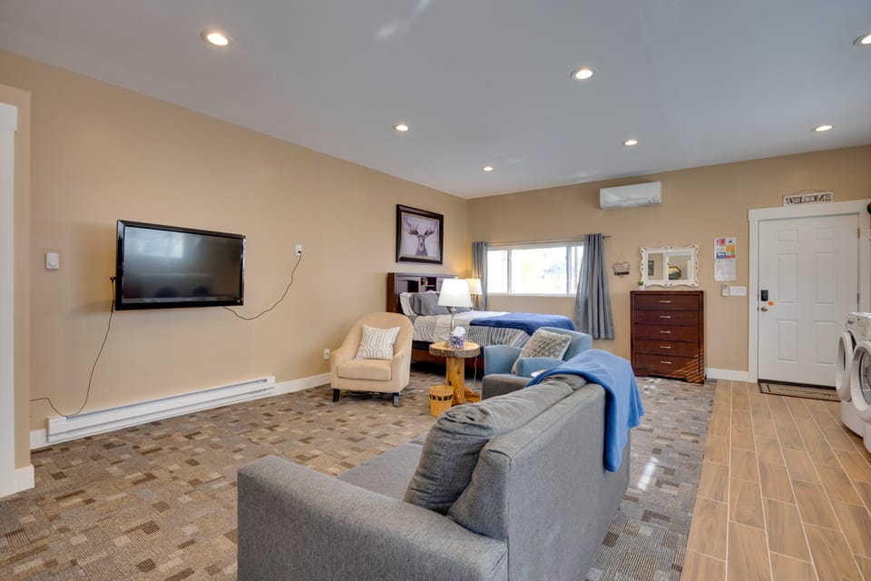 Cozy Couple's Retreat 5 Mi to Garden of the Gods! Apartment in Colorado Springs