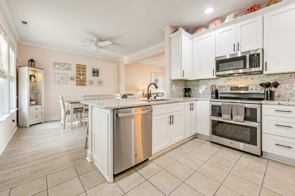 Golf Getaway w/ Resort Perks in North Myrtle Beach Apartment in North Myrtle Beach