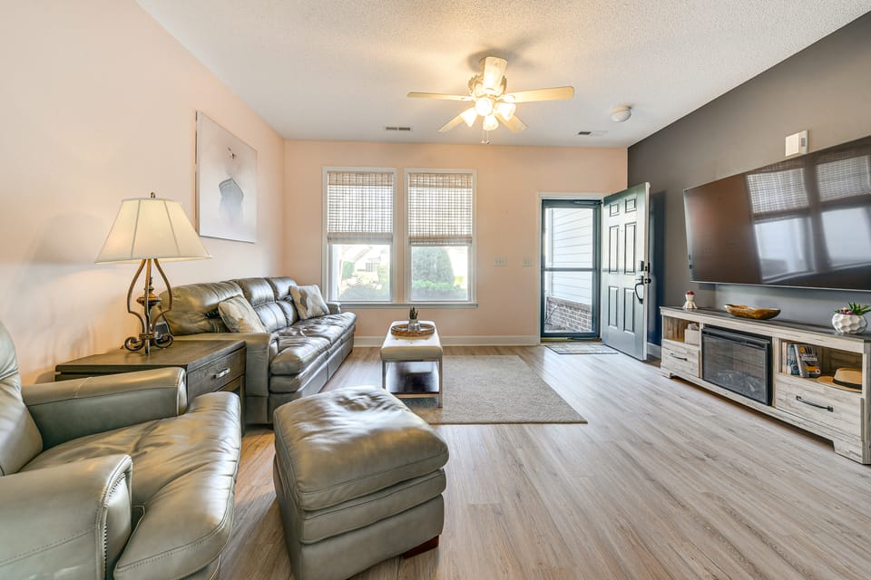 Golf Getaway w/ Resort Perks in North Myrtle Beach Apartment in North Myrtle Beach