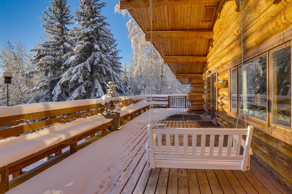 Explore Fairbanks! Authentic Log Cabin w/ Views House in Alaska
