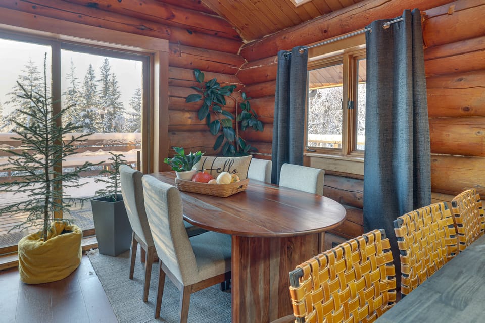Explore Fairbanks! Authentic Log Cabin w/ Views House in Alaska