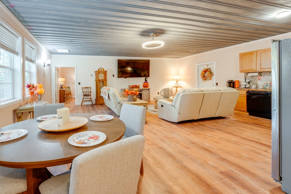 Cozy Couple’s Escape w/ Patio in Northwest Georgia House in Georgia