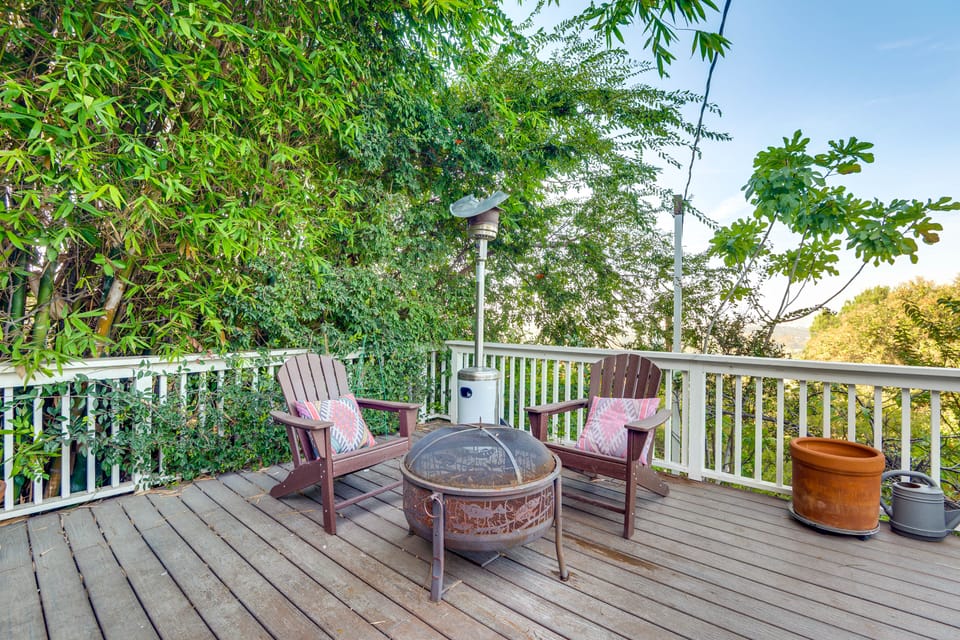 Shop, Sip & Dine: LA Area Gem 2 Mi to Universal! House in Studio City