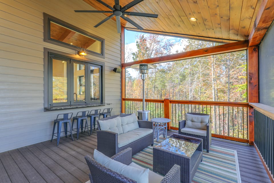Dock + Game Room: Luxe Retreat on Rhodhiss Lake! House in Caldwell