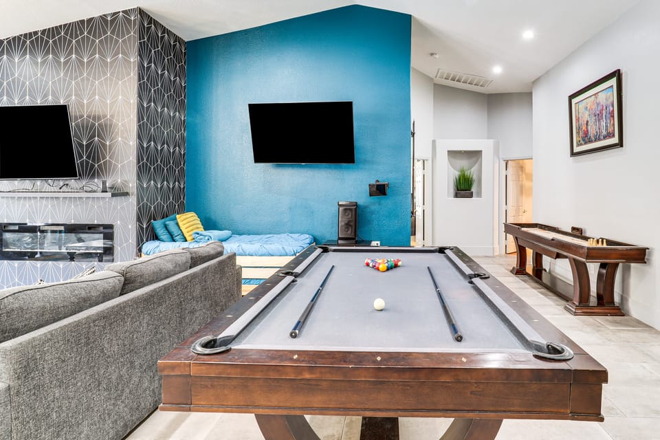 4,300-Sq-Ft Villa in West Vegas w/ Pool & Games! House in Spring Valley