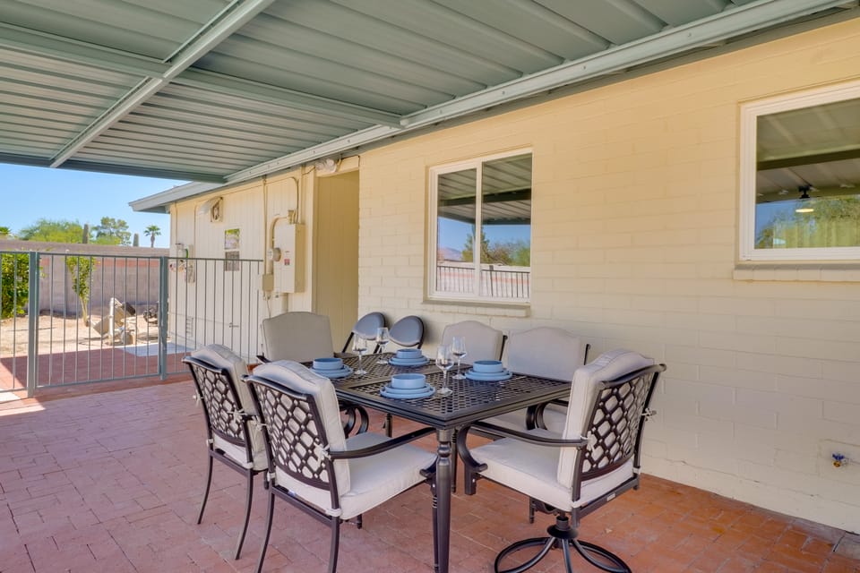 6 Mi to Saguaro Nat’l Park! Family Home w/ Patio House in Casas Adobes