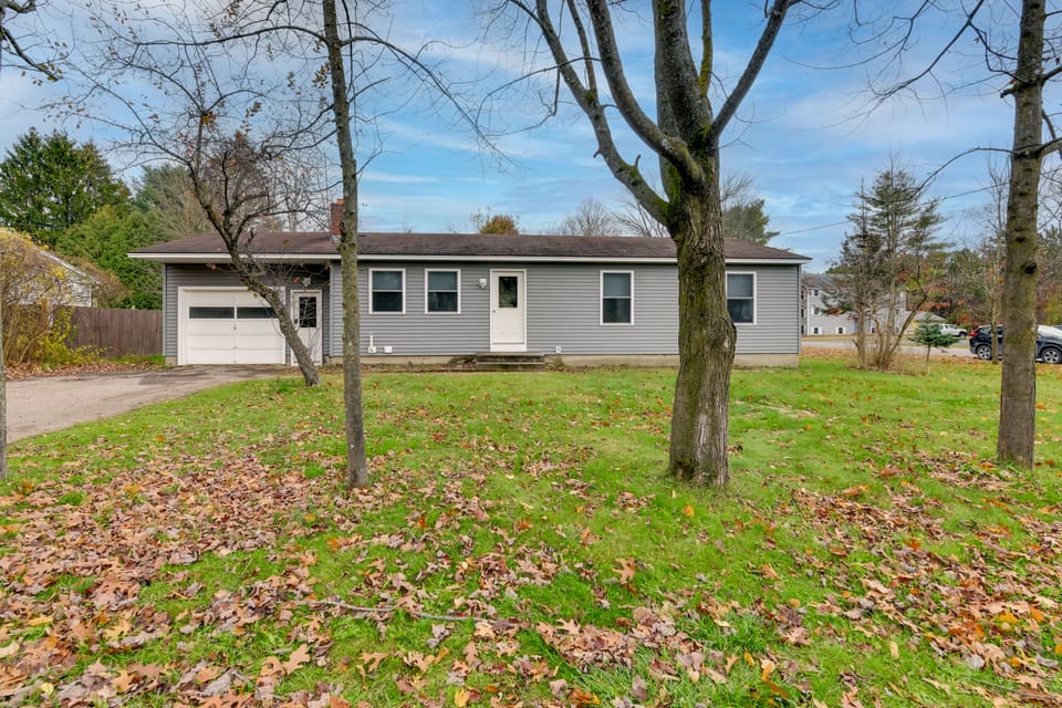Ski, Hike & Explore: Home 5 Mi to Dtwn Burlington! House in Colchester