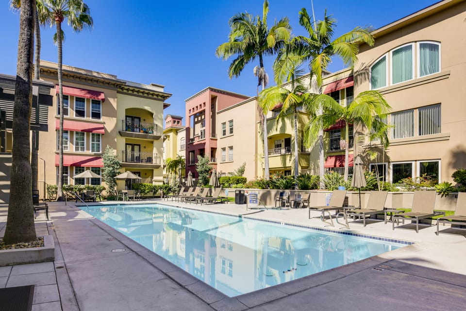 Pool Access! Extended Stay By San Diego Comic-Con Apartment in San Diego