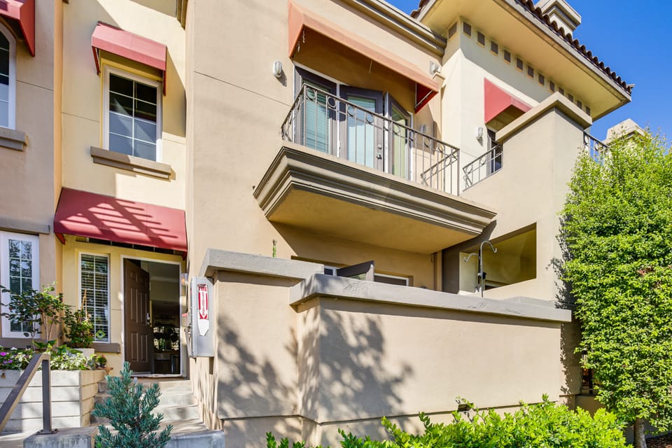 Pool Access! Extended Stay By San Diego Comic-Con Apartment in San Diego