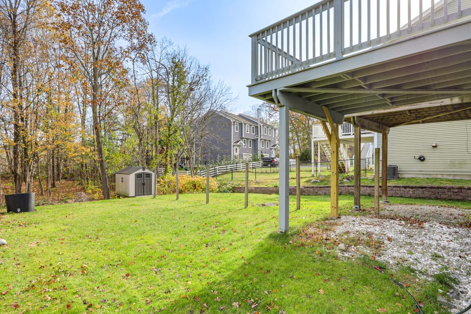 3 Mi to Dtwn Worcester! Spacious 2-Story Townhome! Apartment in Shrewsbury