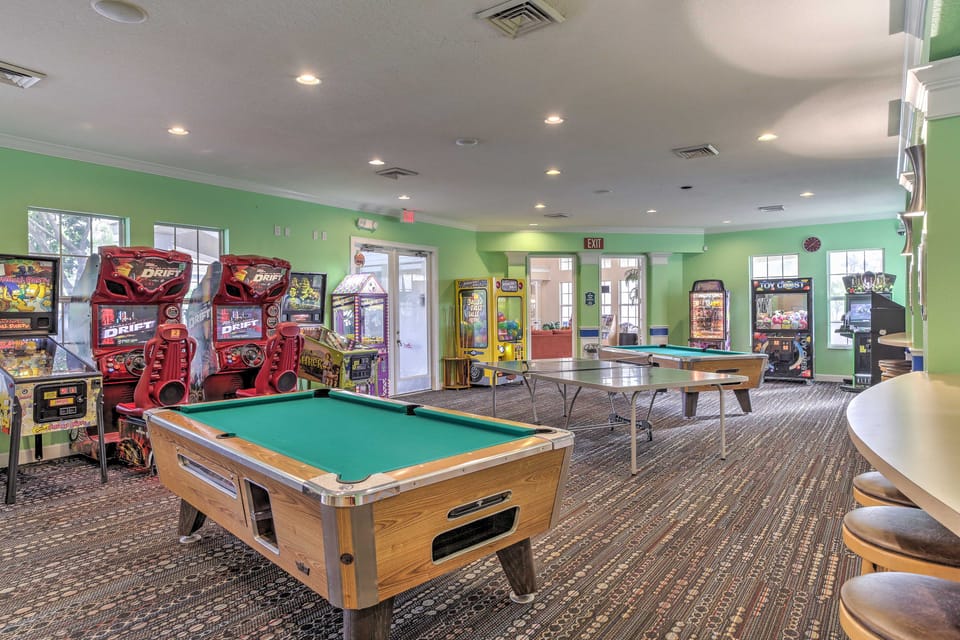Pool + Resort Perks: Family Retreat Near Disney! Apartment in Four Corners