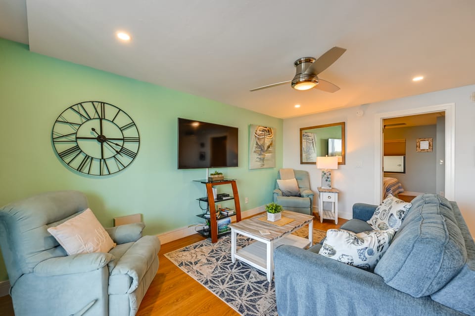Riverside Marco Island Condo: Pool & Marina Access Apartment in Marco Island
