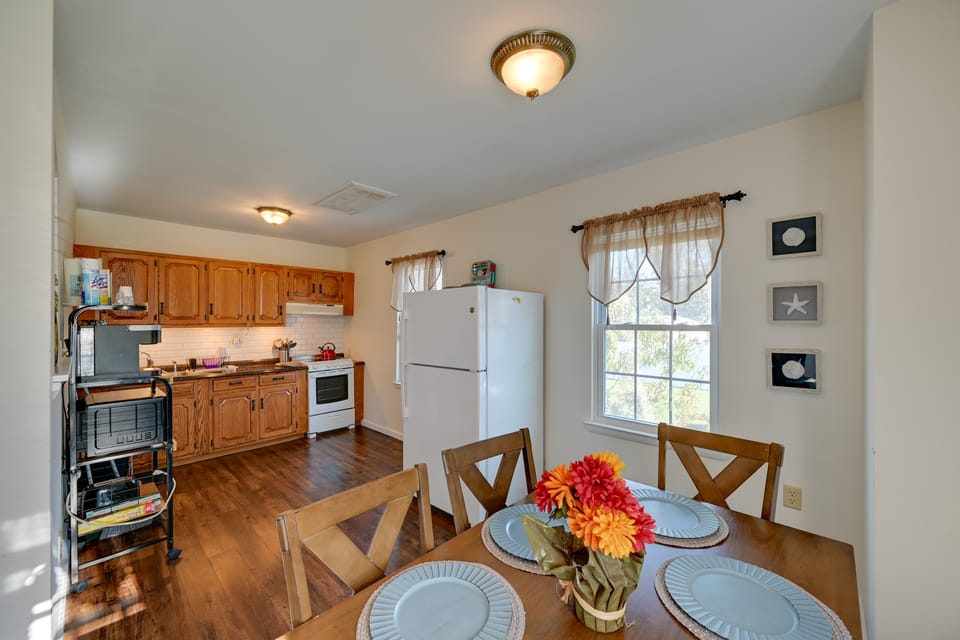 Walk to Wildwood Beach: Family Retreat w/ Yard! House in Wildwood