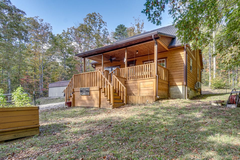 At John Smith Hiking/Horse Back Trl to Angel Falls House in Tennessee