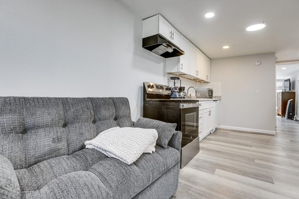 Prime I-10/610 Access! Houston Home Base Apartment in Houston