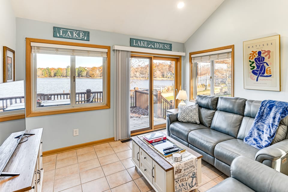 Dock & Gazebo! Lakefront Duplex Near South Haven House in Michigan