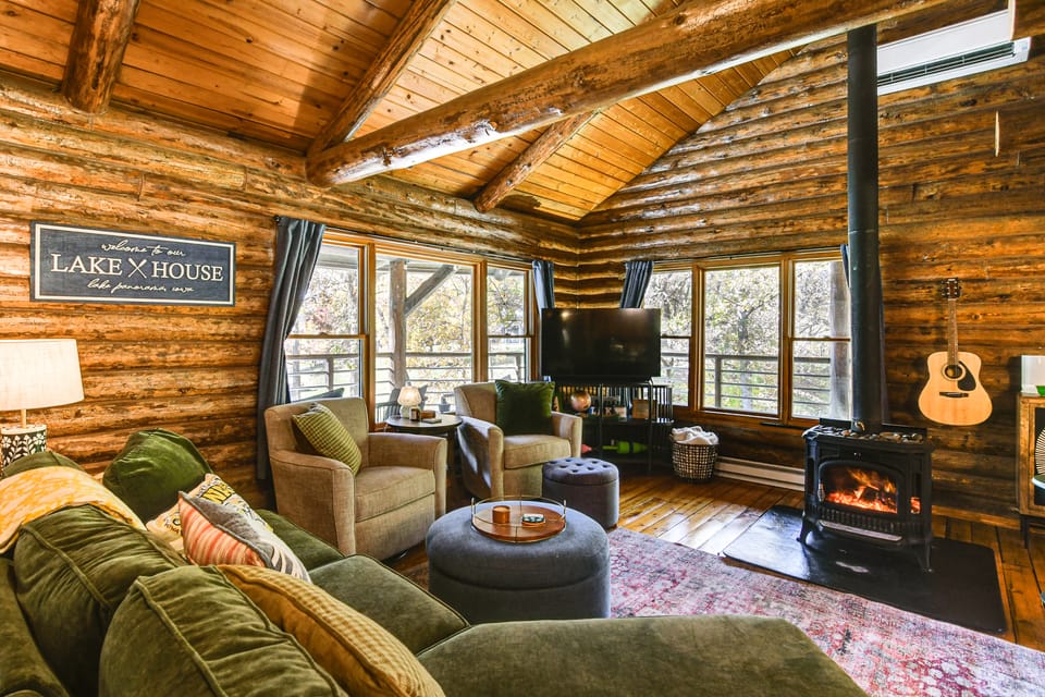 Private Beach! Lakefront Cabin in Panora House in Iowa