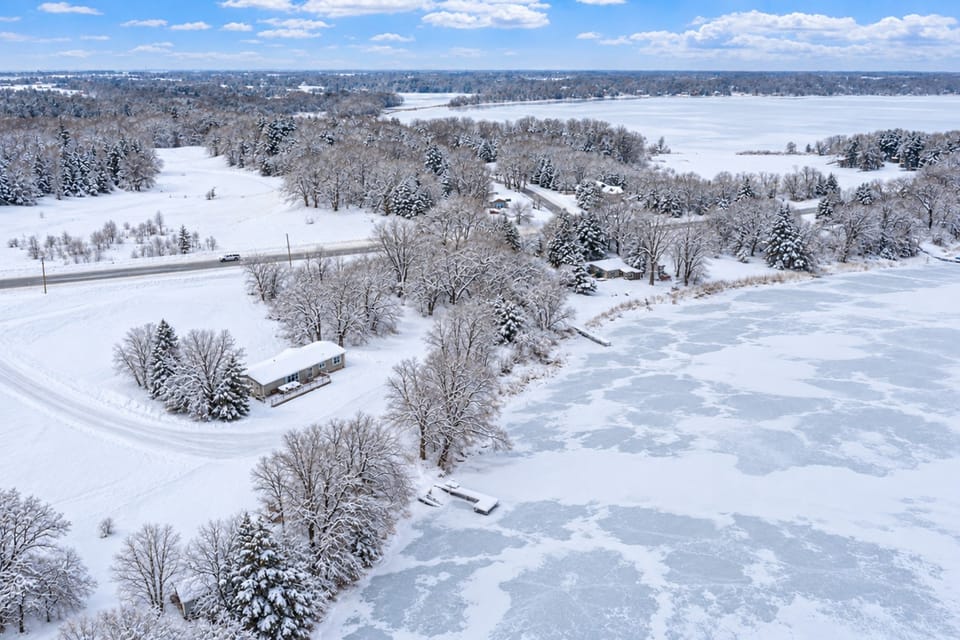 Snowmobile, Fish & Relax: Mink Lake Retreat House in Minnesota