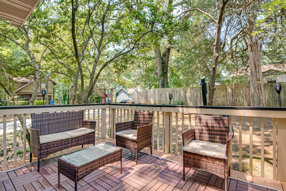 Easy Hwy Access to ATL: Work-Ready Riverdale Home House in Riverdale