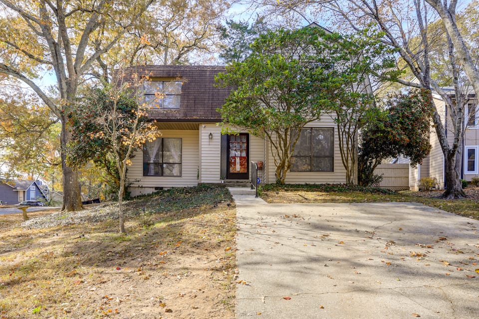 Easy Hwy Access to ATL: Work-Ready Riverdale Home House in Riverdale