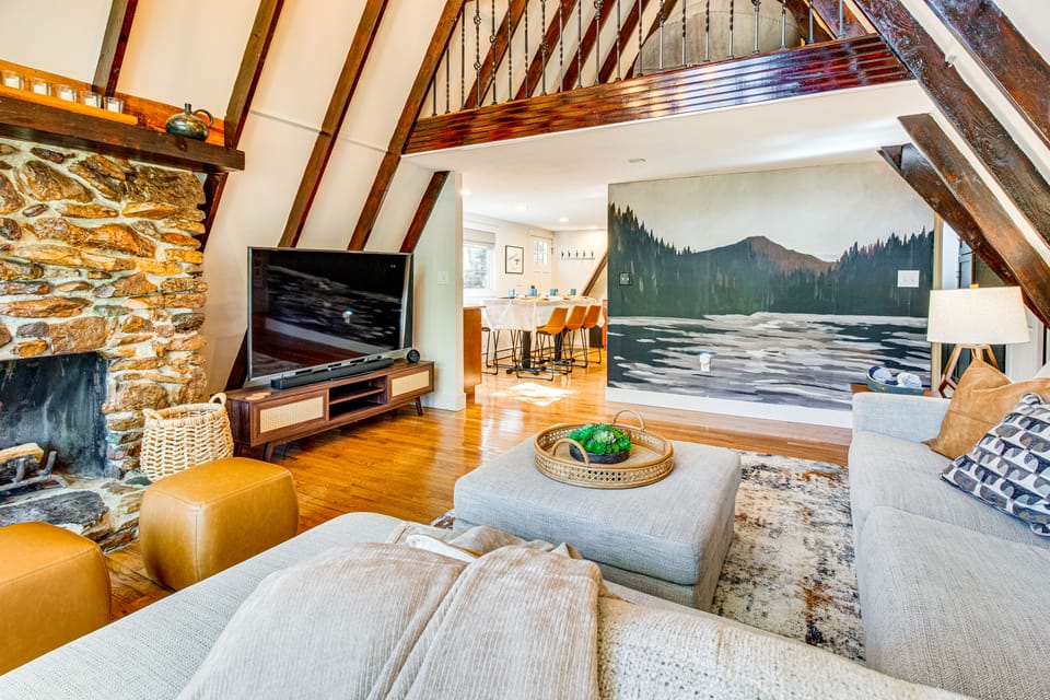 Fairfield Bay Home w/ Pool Access & Boat Slip House in Fairfield Bay