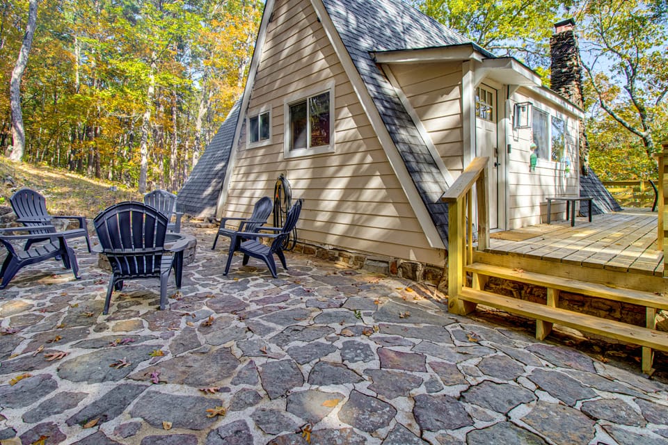 Fairfield Bay Home w/ Pool Access & Boat Slip House in Fairfield Bay