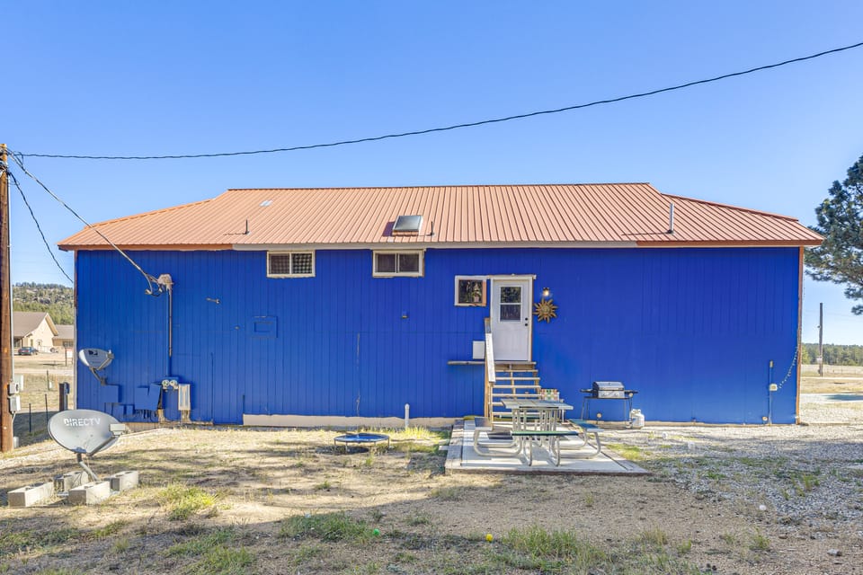 Fish, Hike & Explore: Mtn-View Lake George Studio Apartment in Park County