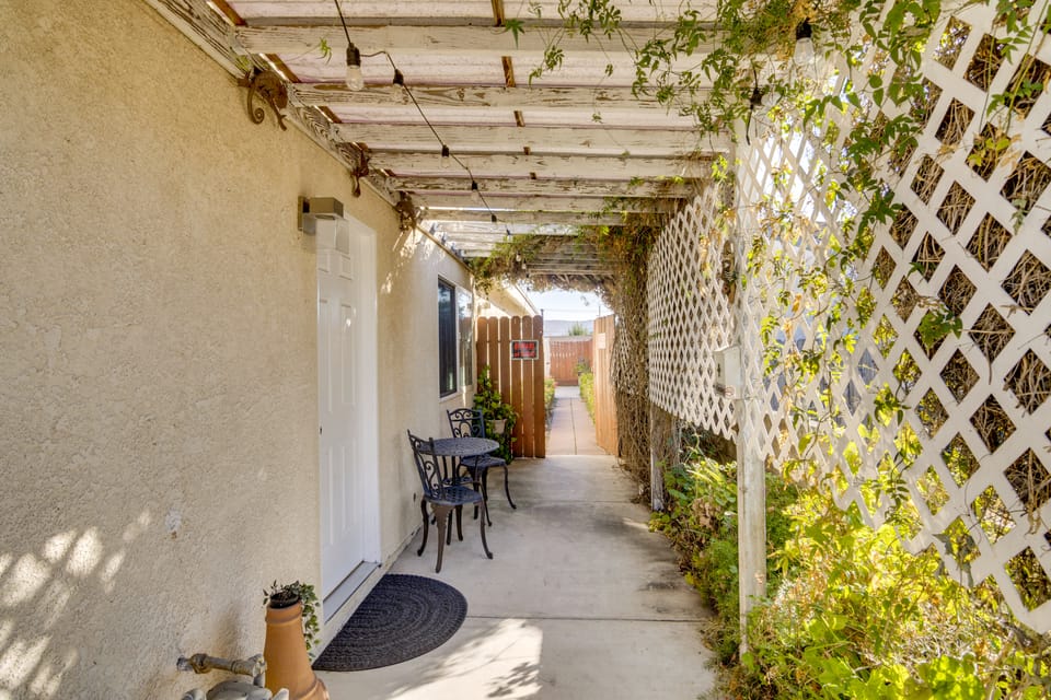 Work & Play! Extended-Stay Studio in Simi Valley Apartment in Simi Valley