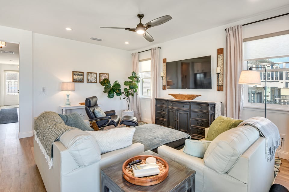 Oceanfront Retreat in Flagler Beach! Bright Apt Apartment in Flagler Beach