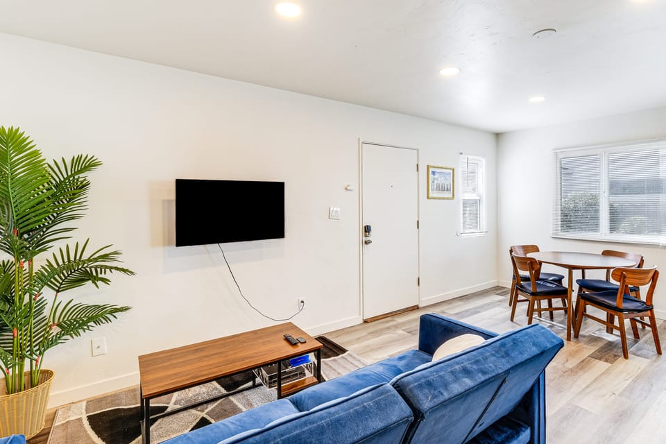 < 1 Mi to Pacific Beach: Peaceful San Diego Gem! Apartment in Mission Bay