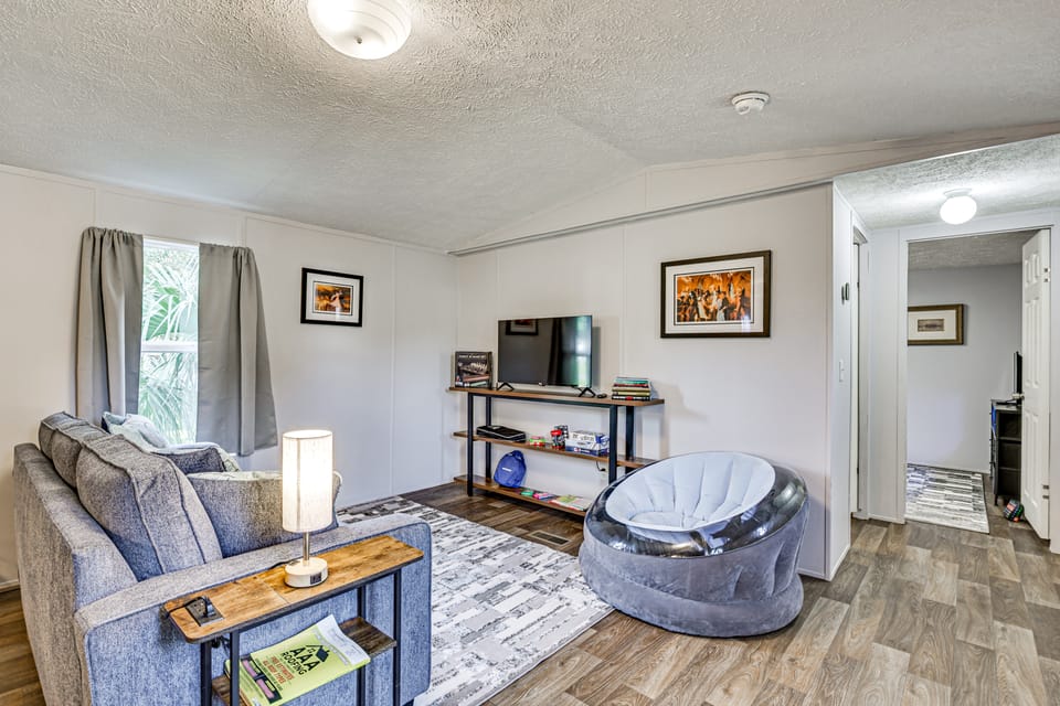 Riverfront Floral City Stay w/ Dock & Hot Tub! House in Florida