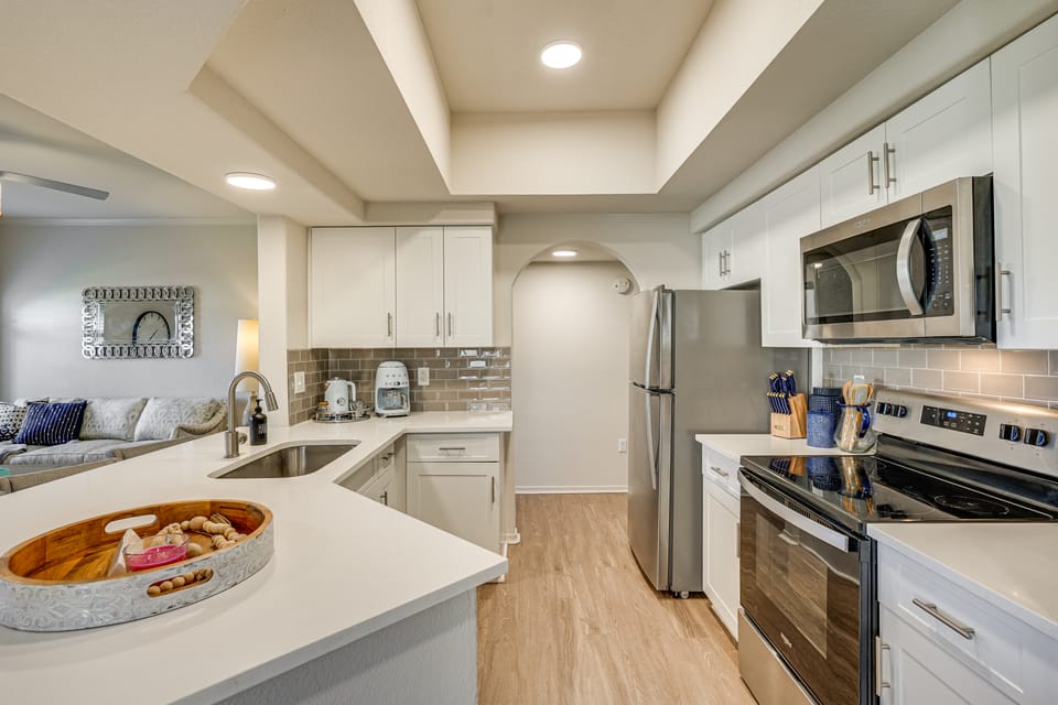 Patio + Community Perks: Stylish Scottsdale Escape House in Scottsdale