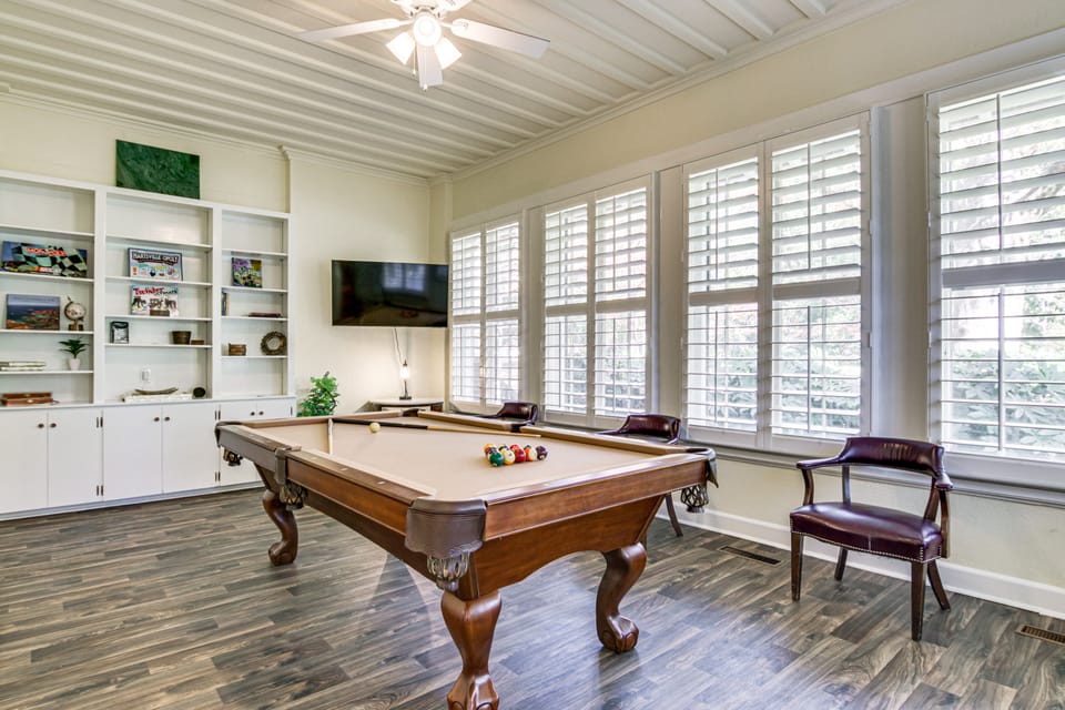 Walk to Coker University & Dtwn! Home w/ Game Room House in South Carolina