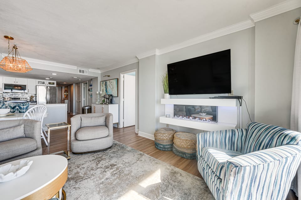 Steps to Sand! 8th-Floor North Myrtle Beach Condo Apartment in Cherry Grove Beach