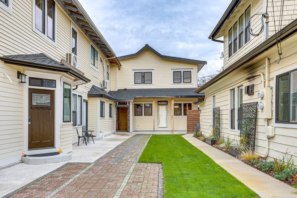 Extended PNW Retreat in Historic Dtwn Anacortes! Apartment in Anacortes