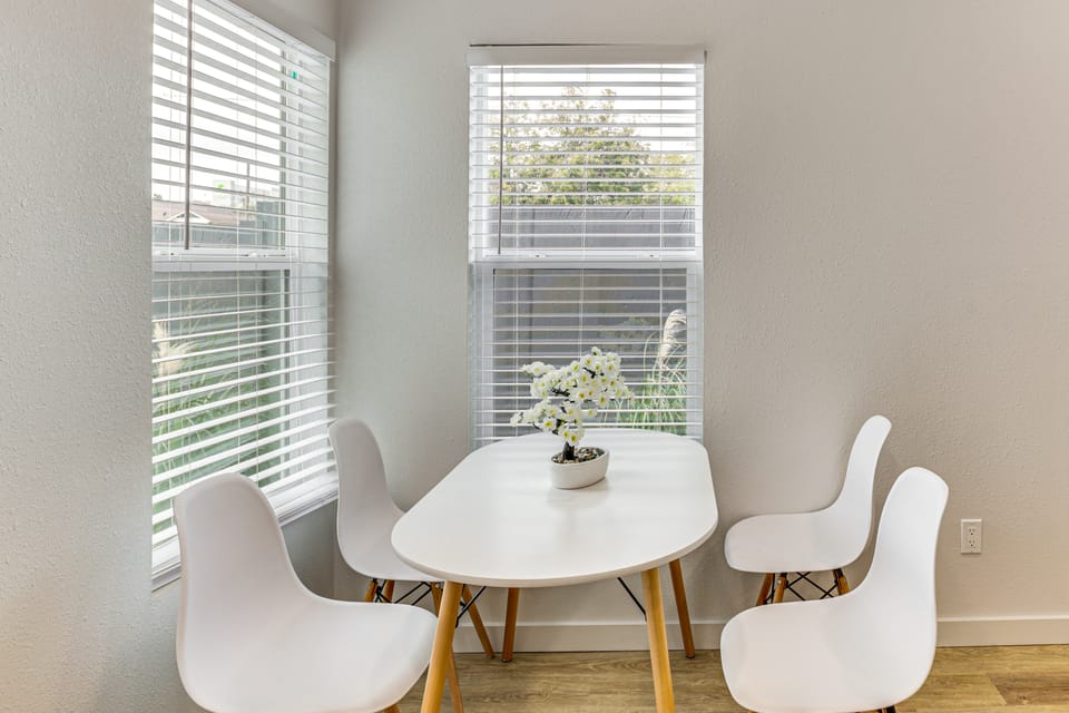 Great for Travel Nurses: 2BR East Dallas Townhome! Apartment in Dallas