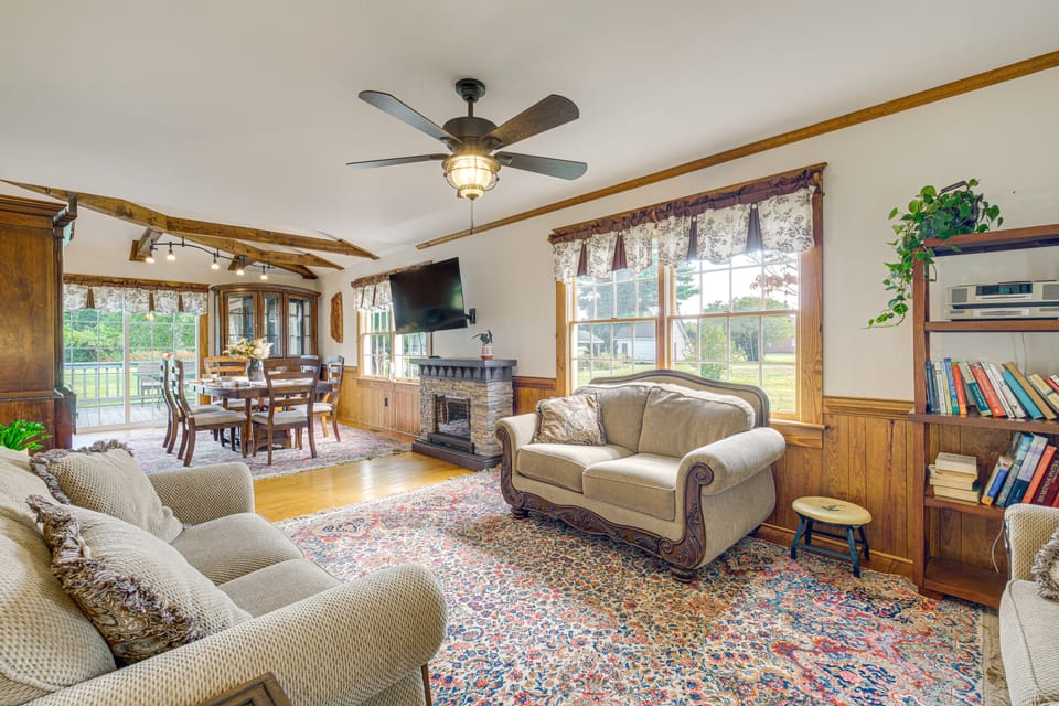 Walk to Dtwn Warsaw: Family Home w/ Deck! House in Maryland