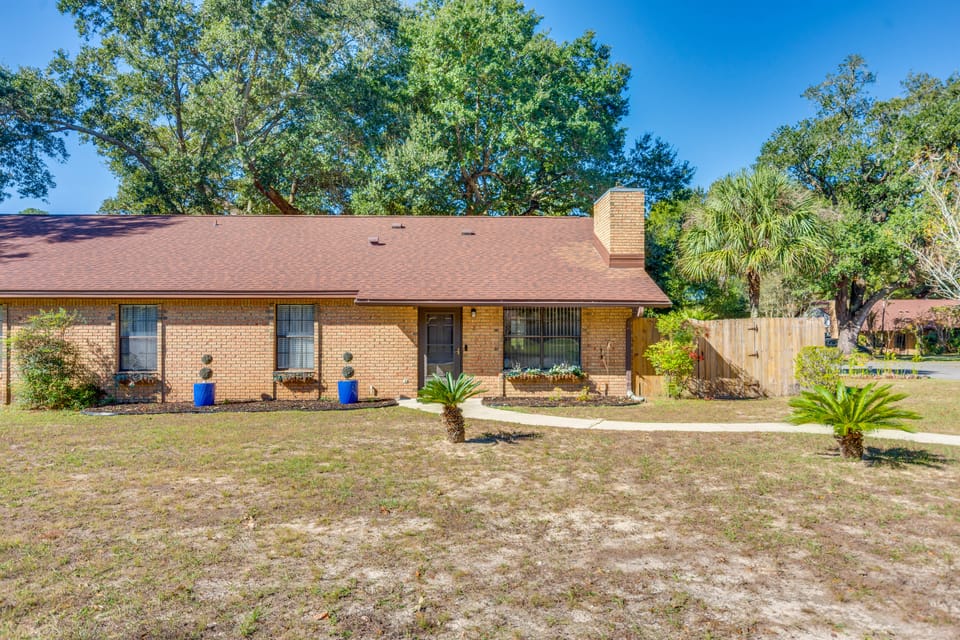 Pensacola Condo w/ Patio by Hospitals & Dining Apartment in Alabama