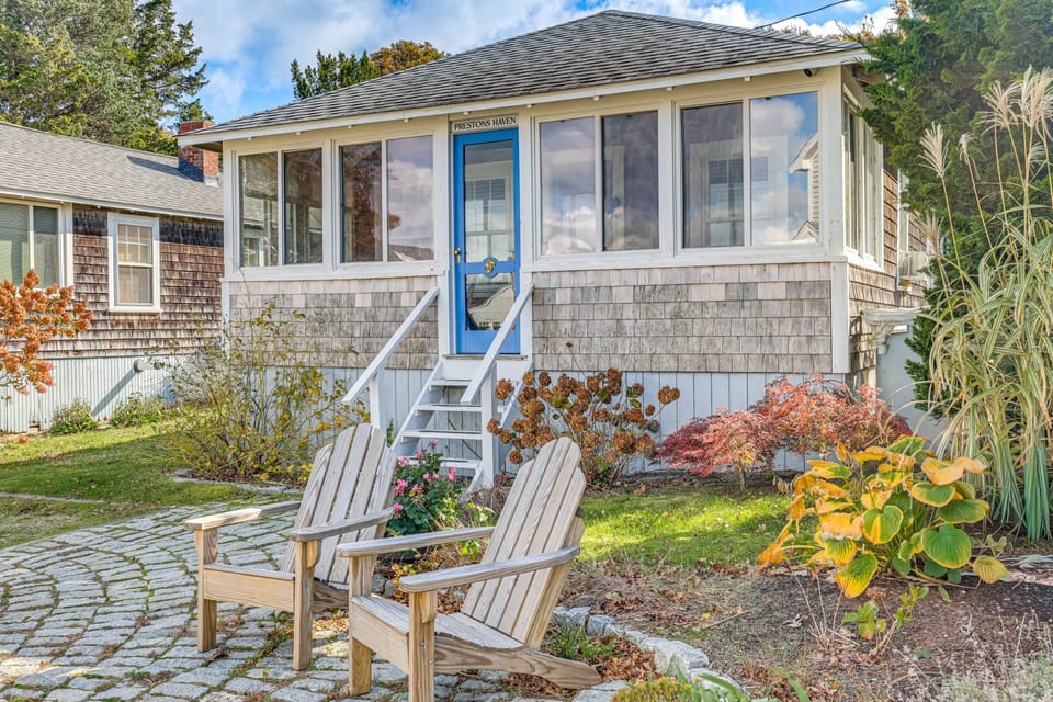Steps to Beach: Timeless Lower Cape Cottage Cottage in Brewster