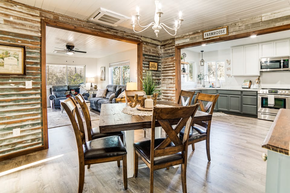 2 Mi to Clear Lake: Pet-Friendly Lakeport Retreat! House in Russian River