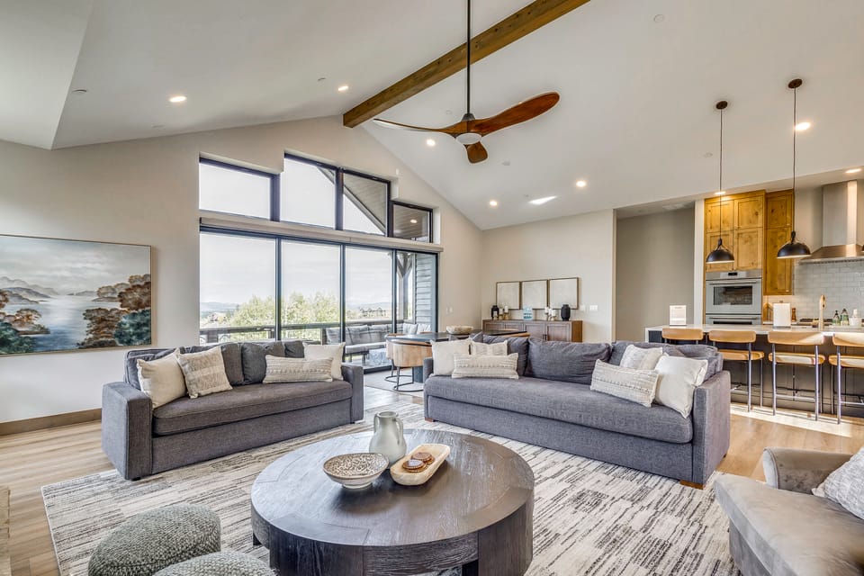 Luxe Home w/ Hot Tub and Views in Winter Park! House in Fraser