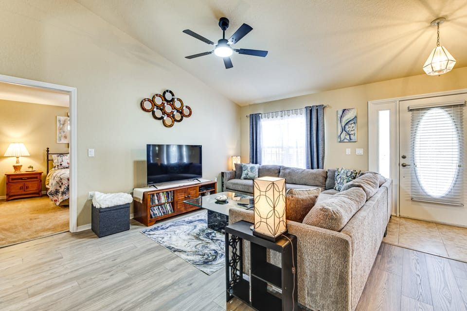 4 Mi to Weeki Wachee Springs! Fun-Filled Home House in Spring Hill
