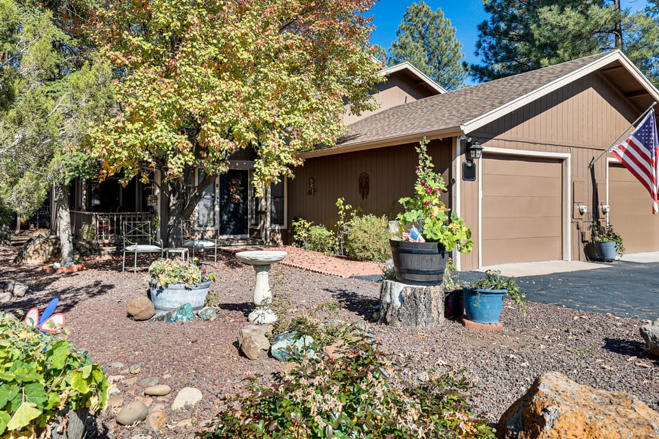 1 Mi to Golf Course: WFH-Friendly Pinetop Retreat Apartment in Arizona