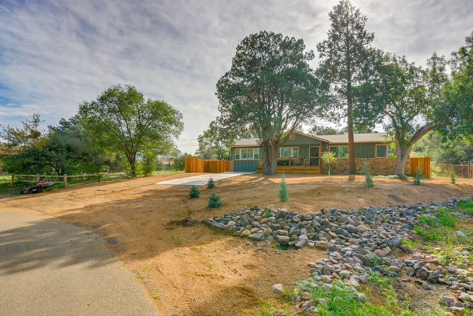 Dog Friendly! Peaceful Wooded Retreat in Prescott House in Prescott