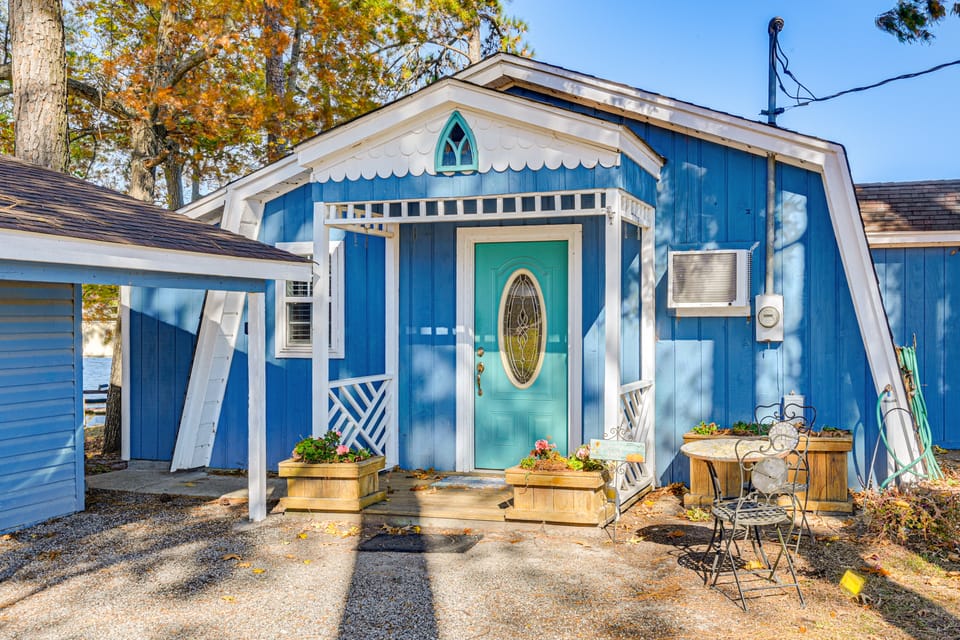 Boat Dock & Fire Pit: Waterfront Bath Getaway! House in North Carolina