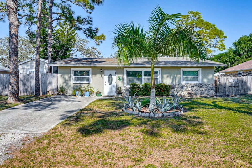 3 Mi to Barefoot Beach! Haven w/ Pet-Friendly Yard House in Bonita Springs