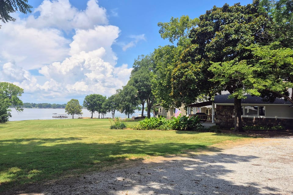 Deck & Yard: Wolf Creek Waterfront Home in Grove! House in Grove