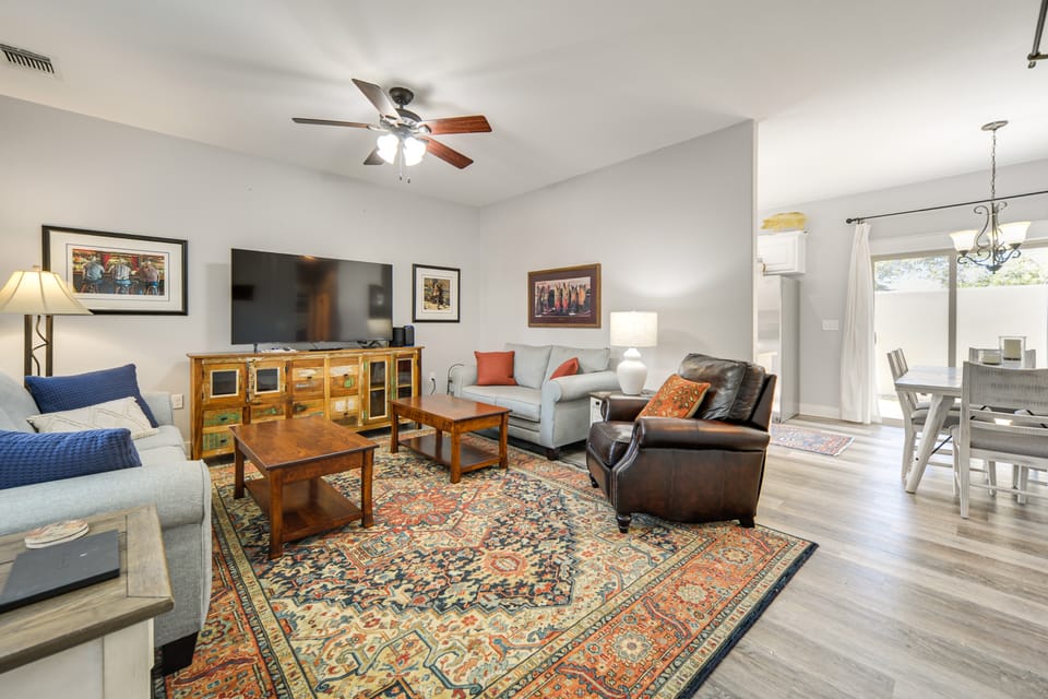 Walk to Museums & Wineries: Fredericksburg Gem! House in Fredericksburg