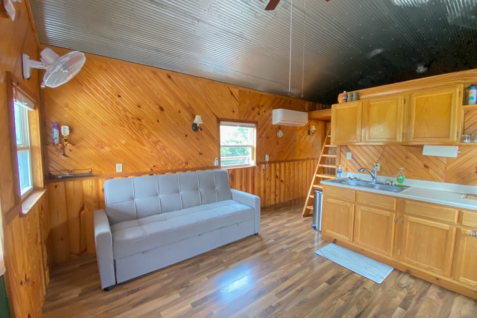 Fishing Pond & Treehouse: Tranquil Maysville Cabin House in Missouri